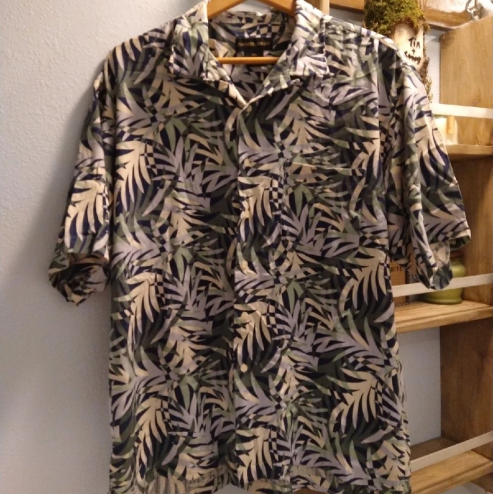 100% Silk Hawaiian Button Down Shirt
